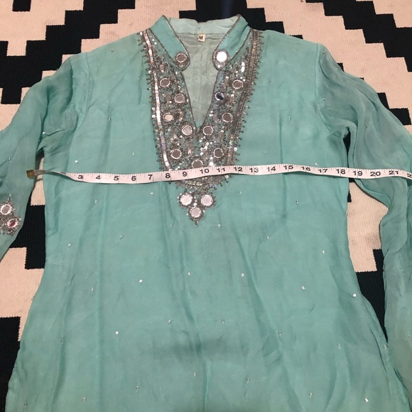 Pakistani salwar kameez with mirror work - Picture 10 of 13